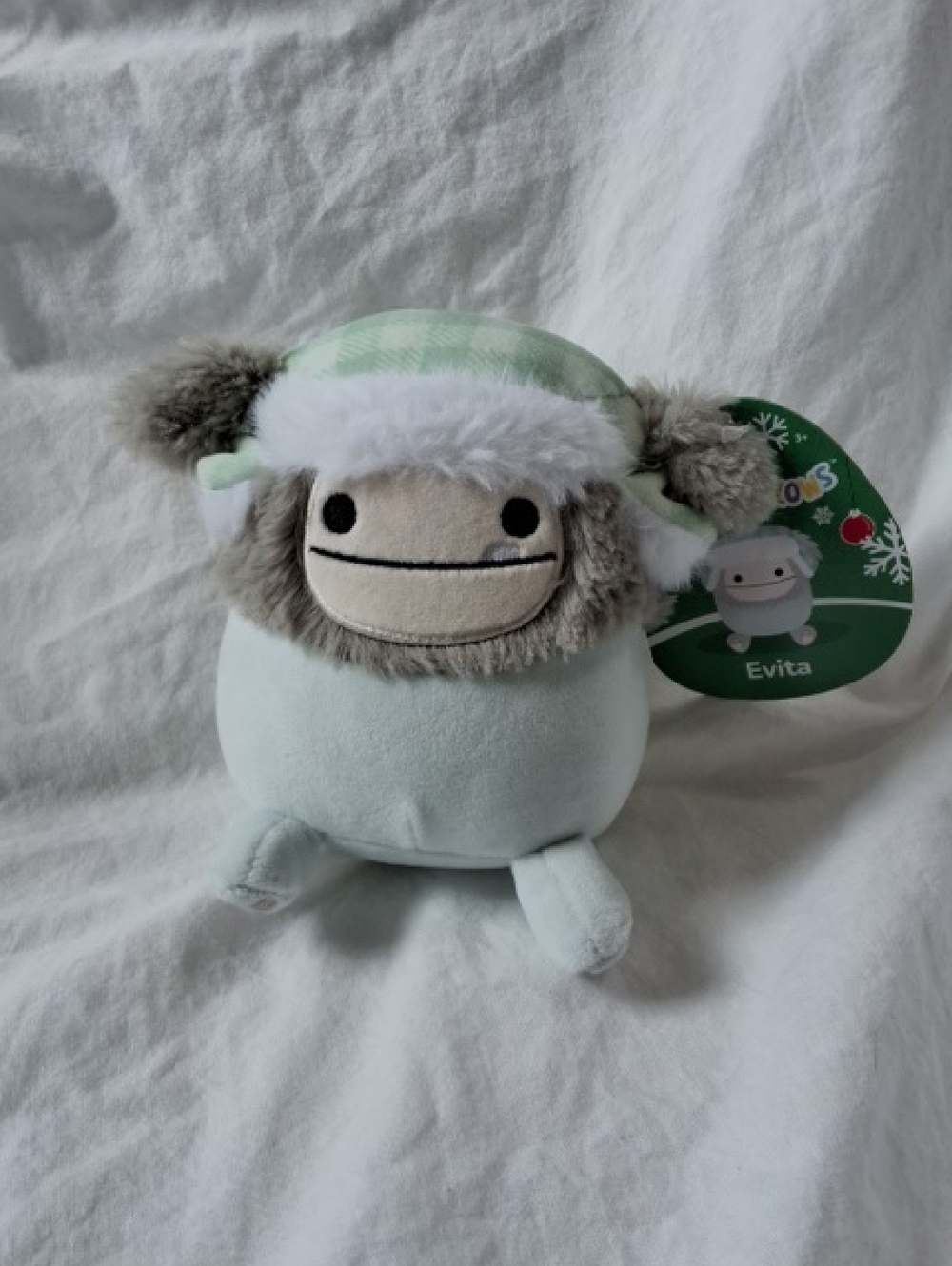 Squishmallows 5" Evita The Yeti, NWT